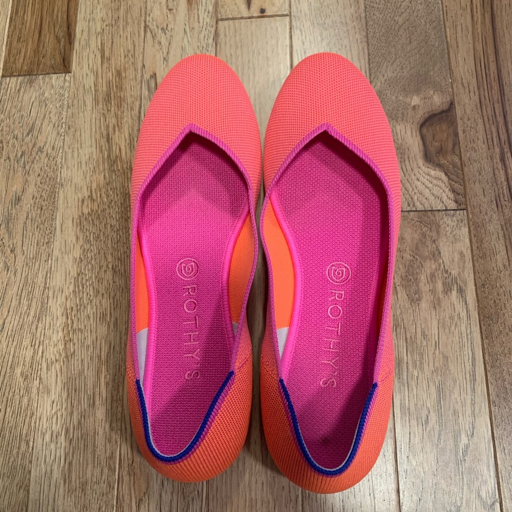 Neon tropical pink Rothy’s flats size 10 💓
